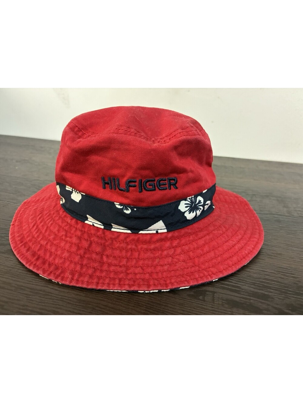 Tommy Hilfiger Women’s Size Small Red Floral 2000’s Era Bucket Hat Y2K